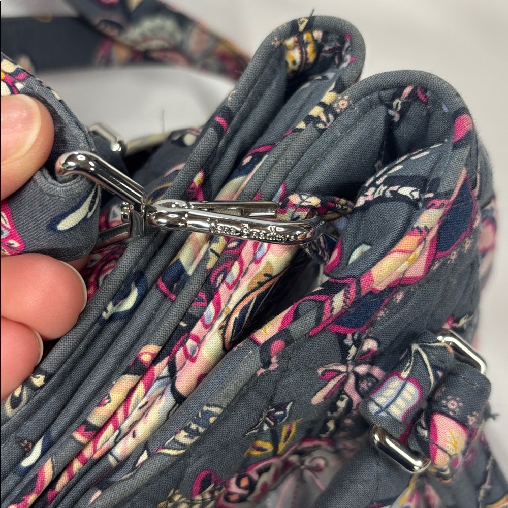 Vera Bradley Floral Quilted Women's Purse - Picture 2 of 9